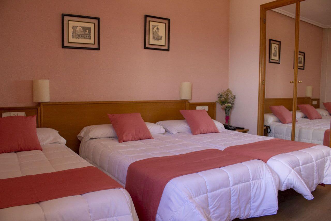 Hotel Helmantico Villares de la Reina Екстер'єр фото
