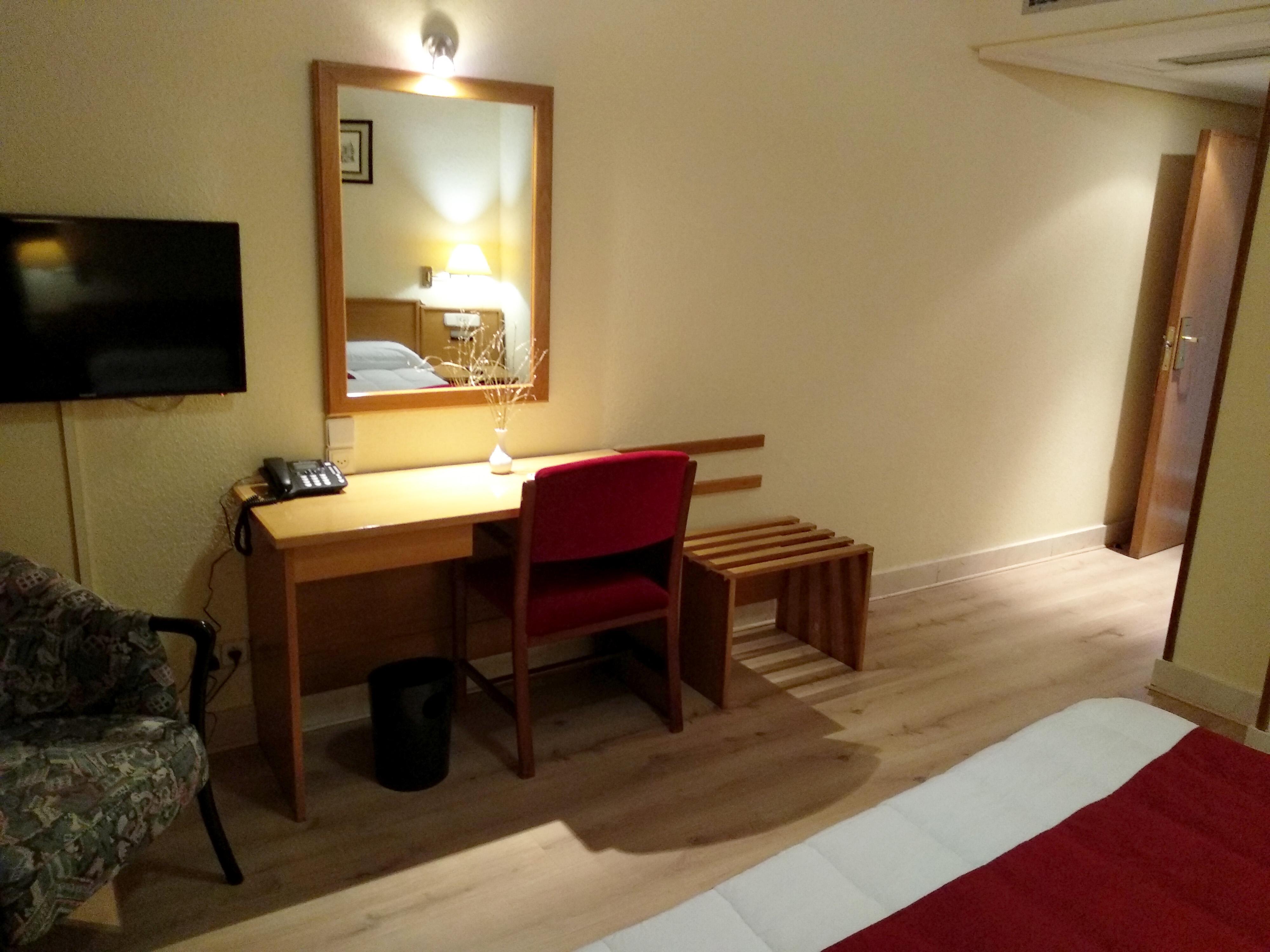 Hotel Helmantico Villares de la Reina Екстер'єр фото