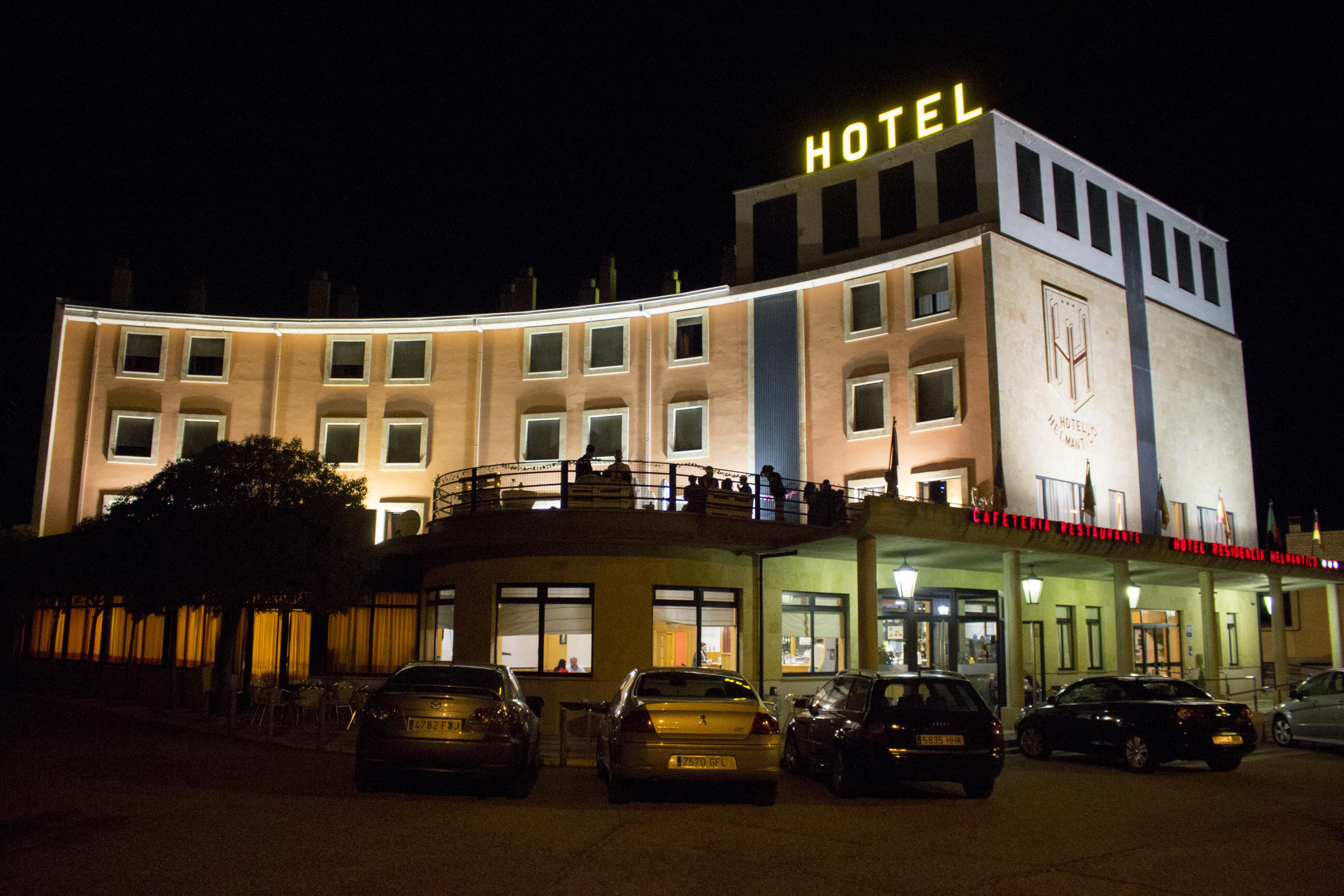 Hotel Helmantico Villares de la Reina Екстер'єр фото