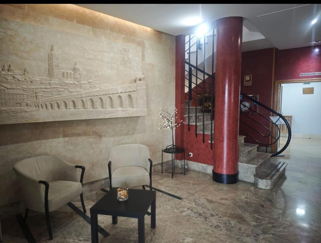 Hotel Helmantico Villares de la Reina Екстер'єр фото