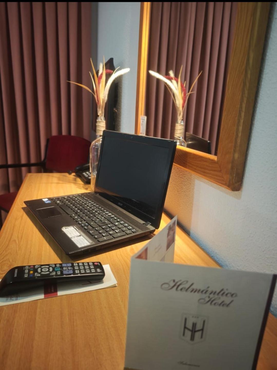 Hotel Helmantico Villares de la Reina Екстер'єр фото